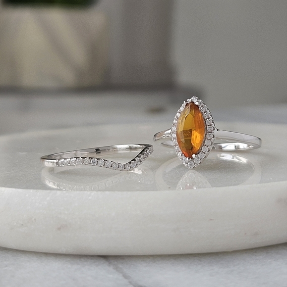 Marquise Style Citrine orange ring set, size 7, 925 Sterling silver - Picture 2 of 5